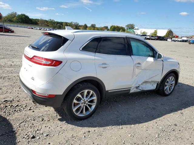 Photo 3 from auction – 2016 LINCOLN MKC SELECT with VIN 5LMCJ2C99GUJ11996