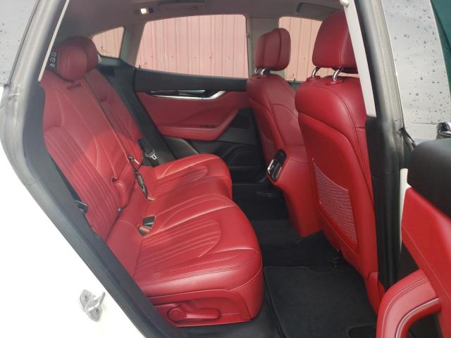 Photo 11 from auction – 2017 MASERATI LEVANTE with VIN ZN661XUA2HX228408