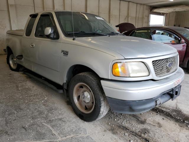 Photo 4 from auction – 2000 FORD F150 with VIN 2FTRX07W6YCA20982