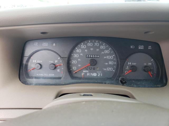 Photo 9 from auction – 2005 MERCURY GRAND MARQ with VIN 2MEFM75W55X644136