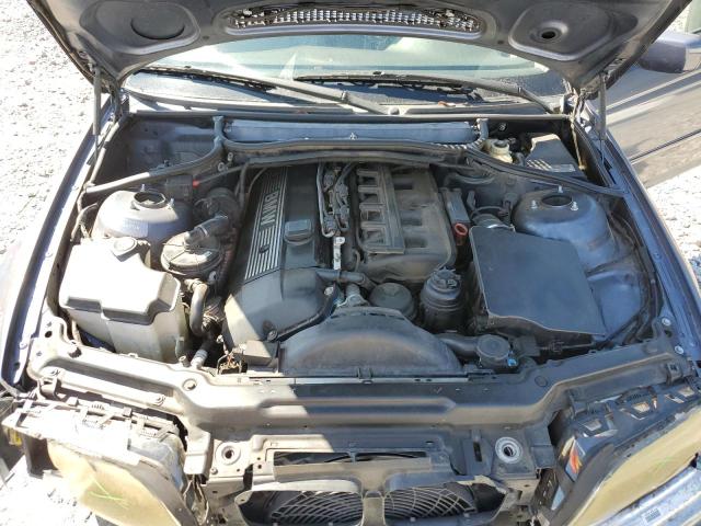 Photo 11 from auction – 2004 BMW 325 I with VIN WBAET37434NJ41772