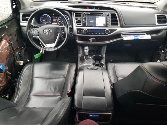 Photo 8 from auction – 2018 TOYOTA HIGHLANDER with VIN 5TDJZRFH7JS871813