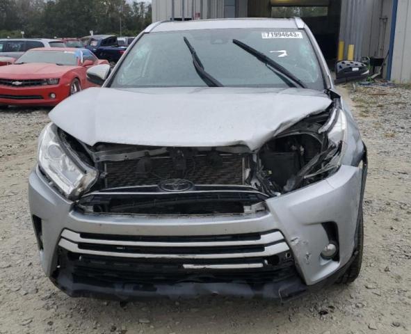 Photo 5 from auction – 2019 TOYOTA HIGHLANDER with VIN 5TDKZRFH0KS560567