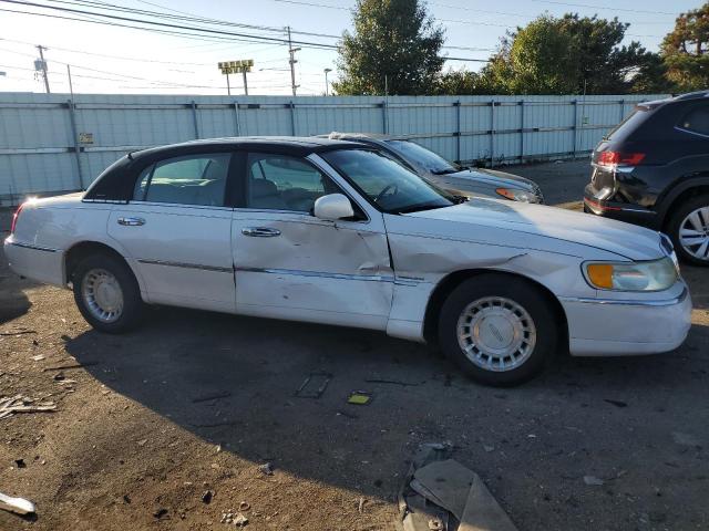 Photo 4 from auction – 2001 LINCOLN TOWN CAR E with VIN 1LNHM81W91Y725393