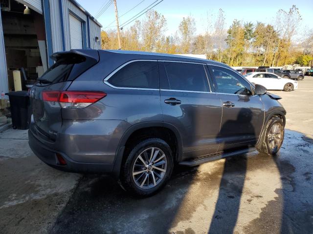 Photo 3 from auction – 2017 TOYOTA HIGHLANDER with VIN 5TDJZRFH2HS440421