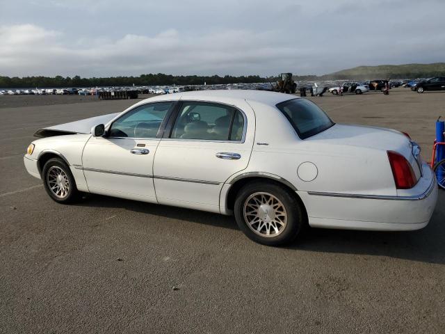 Photo 2 from auction – 2000 LINCOLN TOWN CAR S with VIN 1LNHM82W4YY764806