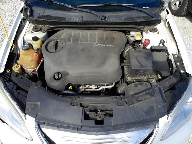 Photo 11 from auction – 2012 CHRYSLER 200 LIMITE with VIN 1C3CCBCG2CN277625