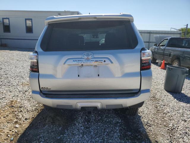 Photo 6 from auction – 2019 TOYOTA 4RUNNER SR with VIN JTEBU5JR4K5696029
