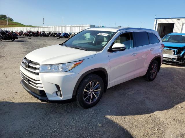TOYOTA HIGHLANDER 2018 with VIN 5TDJZRFH2JS532375 - Photo from auction
