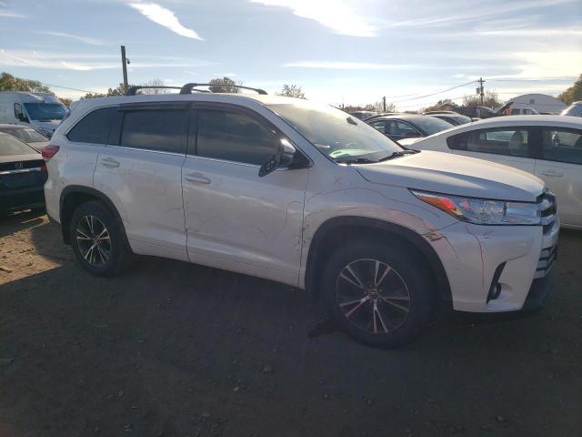 Photo 4 from auction – 2017 TOYOTA HIGHLANDER with VIN 5TDBZRFH8HS376342