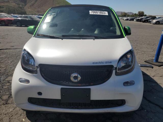 Photo 5 from auction – 2017 SMART FORTWO with VIN WMEFJ9BA1HK228060