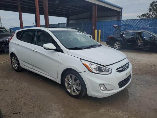 Photo 4 from auction – 2014 HYUNDAI ACCENT GLS with VIN KMHCU5AEXEU166983