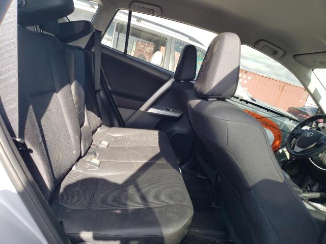 Photo 10 from auction – 2017 TOYOTA RAV4 LE with VIN 2T3BFREV3HW560134