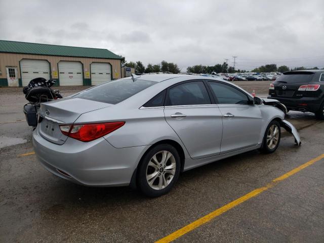 Photo 3 from auction – 2011 HYUNDAI SONATA SE with VIN 5NPEC4AC0BH062078