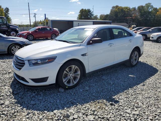 FORD TAURUS SE 2018 with VIN 1FAHP2D89JG130836 - Photo from auction