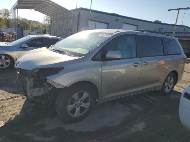 Photo 1 from auction – 2017 TOYOTA SIENNA LE with VIN 5TDKZ3DC5HS804775