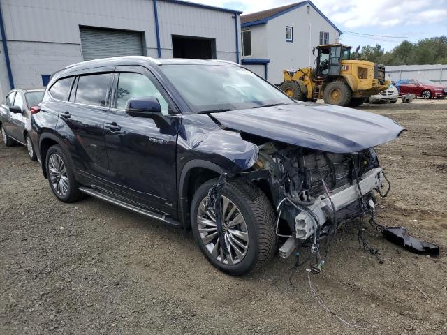 Photo 4 from auction – 2021 TOYOTA HIGHLANDER with VIN 5TDEBRCHXMS019776