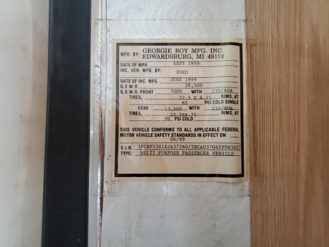 Photo 10 from auction – 2000 CRUI MOTORHOME with VIN 3FCNF53S1XJA37260