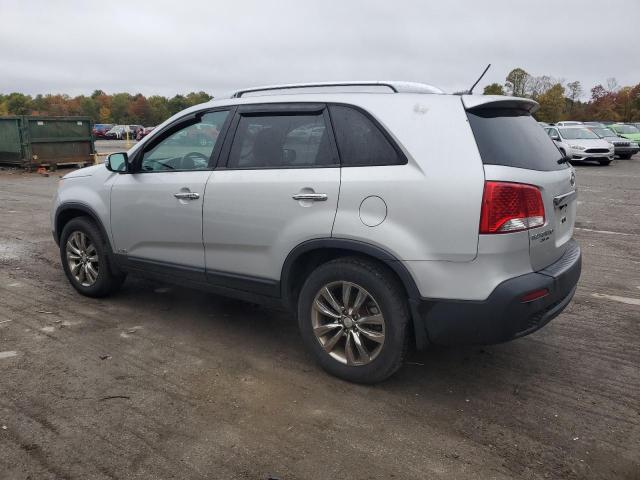 Photo 2 from auction – 2011 KIA SORENTO EX with VIN 5XYKUDA2XBG151736
