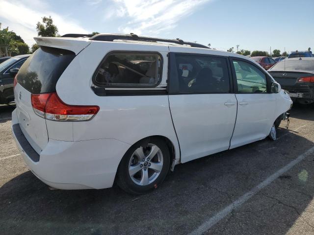 Photo 3 from auction – 2011 TOYOTA SIENNA LE with VIN 5TDKK3DC3BS077664