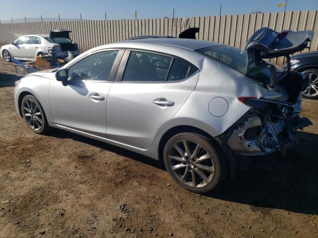 Photo 2 from auction – 2018 MAZDA 3 TOURING with VIN 3MZBN1V38JM198809
