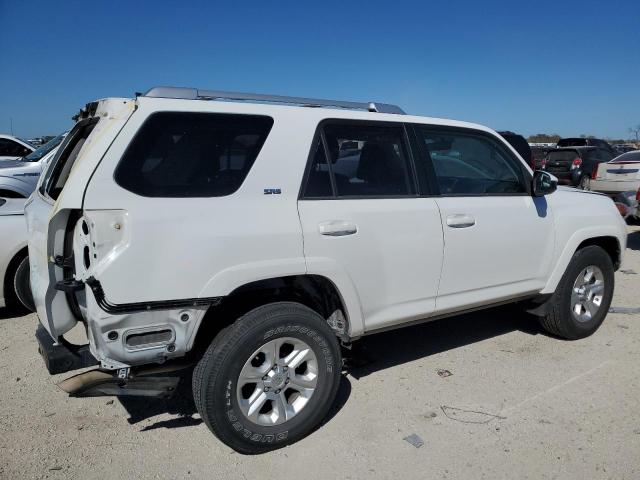 Photo 3 from auction – 2015 TOYOTA 4RUNNER SR with VIN JTEZU5JR8F5084498