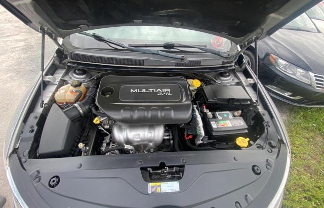 Photo 7 from auction – 2015 CHRYSLER 200 LIMITE with VIN 1C3CCCAB1FN621110