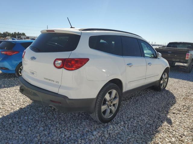 Photo 3 from auction – 2010 CHEVROLET TRAVERSE L with VIN 1GNLRHED6AS155100