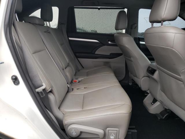 Photo 11 from auction – 2016 TOYOTA HIGHLANDER with VIN 5TDKKRFH7GS181285