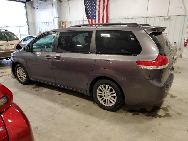 Photo 2 from auction – 2011 TOYOTA SIENNA XLE with VIN 5TDYK3DC7BS116363