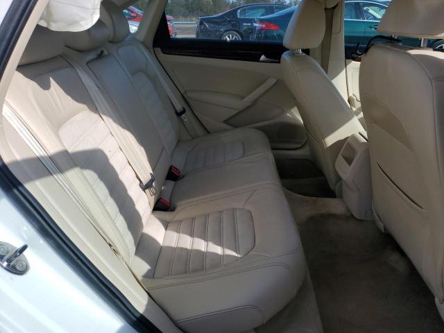 Photo 10 from auction – 2012 VOLKSWAGEN PASSAT SEL with VIN 1VWCM7A30CC103843