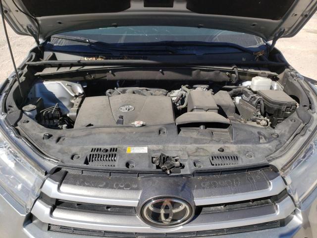 Photo 12 from auction – 2019 TOYOTA HIGHLANDER with VIN 5TDKZRFH5KS571483