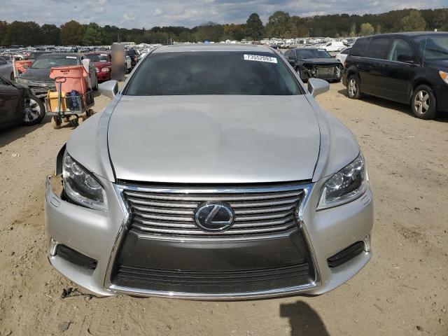 Photo 5 from auction – 2016 LEXUS LS 460 with VIN JTHBL5EF8G5142053
