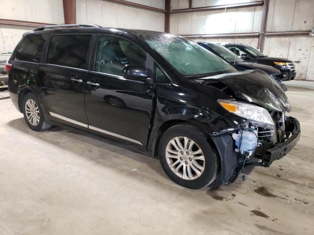 Photo 4 from auction – 2016 TOYOTA SIENNA XLE with VIN 5TDYK3DC3GS766234