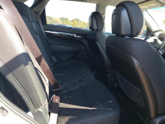 Photo 11 from auction – 2014 KIA SORENTO LX with VIN 5XYKTCA60EG523802