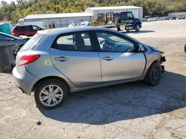 Photo 3 from auction – 2012 MAZDA MAZDA2 with VIN JM1DE1KZXC0141912