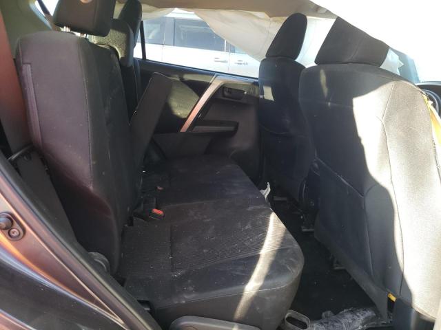 Photo 11 from auction – 2018 TOYOTA RAV4 LE with VIN JTMZFREVXJJ161997