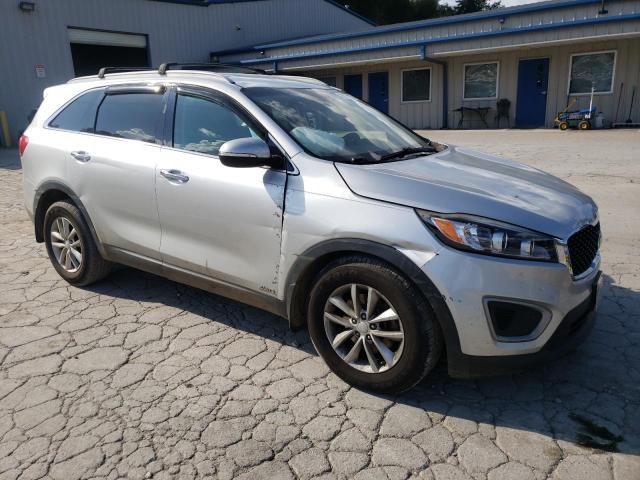 Photo 4 from auction – 2017 KIA SORENTO LX with VIN 5XYPGDA35HG206799
