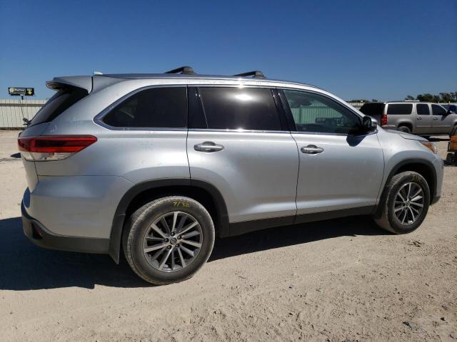 Photo 3 from auction – 2019 TOYOTA HIGHLANDER with VIN 5TDKZRFH5KS571483