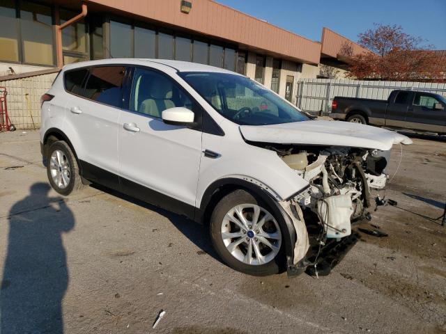 Photo 4 from auction – 2017 FORD ESCAPE SE with VIN 1FMCU0GD5HUB39115