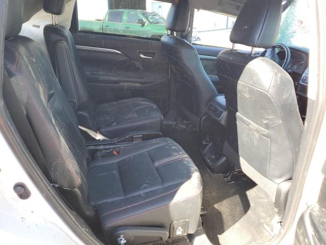 Photo 11 from auction – 2019 TOYOTA HIGHLANDER with VIN 5TDJZRFH1KS985002