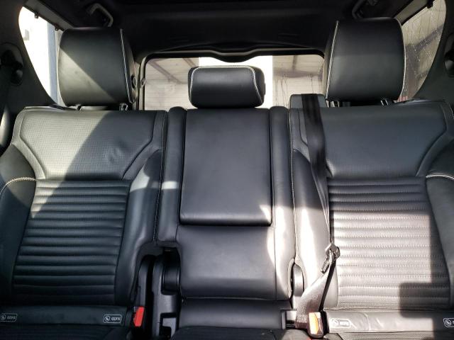 Photo 10 from auction – 2017 LAND ROVER DISCOVERY with VIN SALRRBBV1HA023058