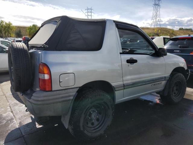 Photo 3 from auction – 2000 CHEVROLET TRACKER with VIN 2CNBJ18C1Y6921636