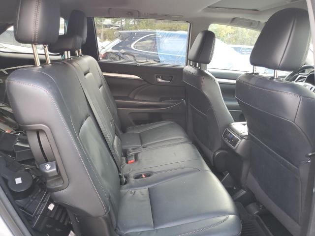 Photo 10 from auction – 2018 TOYOTA HIGHLANDER with VIN 5TDJZRFH3JS891962