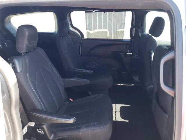 Photo 11 from auction – 2018 CHRYSLER PACIFICA T with VIN 2C4RC1FGXJR204451