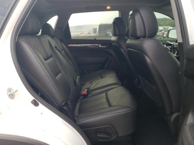 Photo 11 from auction – 2015 KIA SORENTO EX with VIN 5XYKU4A75FG656343