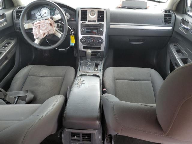 Photo 8 from auction – 2010 CHRYSLER 300 TOURIN with VIN 2C3CA4CD9AH105590