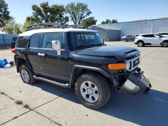 Photo 4 from auction – 2011 TOYOTA FJ CRUISER with VIN JTEBU4BF2BK113330