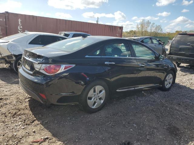 Photo 3 from auction – 2011 HYUNDAI SONATA HYB with VIN KMHEC4A48BA006630