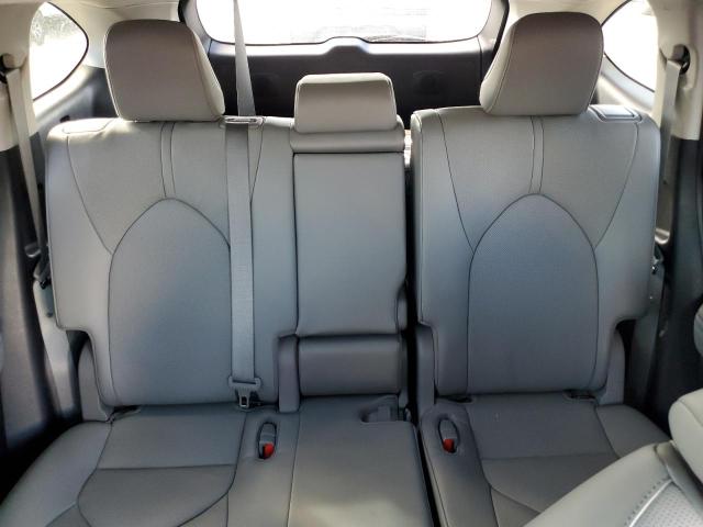 Photo 10 from auction – 2023 TOYOTA HIGHLANDER with VIN 5TDKDRAH7PS040542